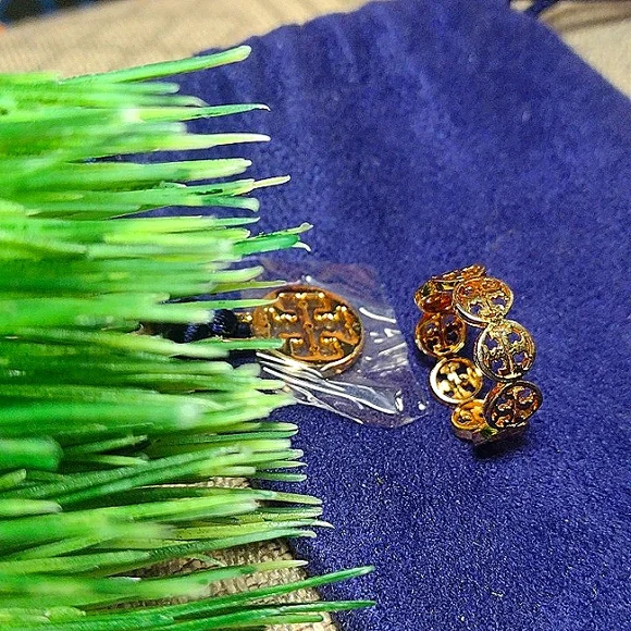 Tory Burch Monogram Gold Ring - Picture 9 of 9